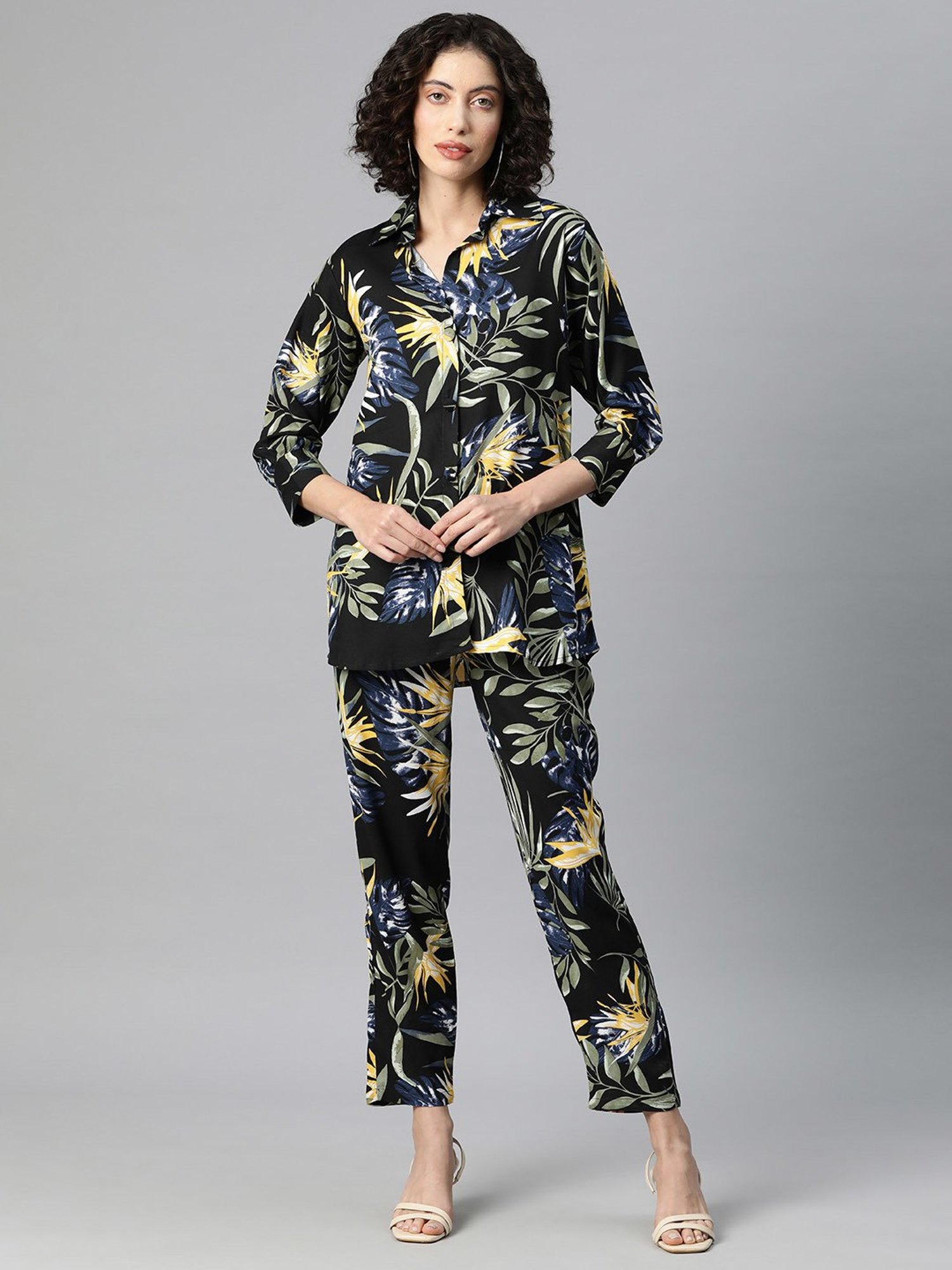 One Femme Multicolor Printed Shirt With Trousers