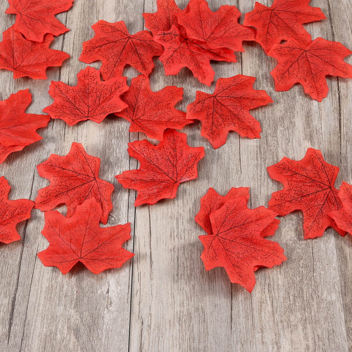 50Pcs Artificial Maple Leaves Cloth Fake Maple Leaves Simulation Props for Party Wedding Decoration (Red)