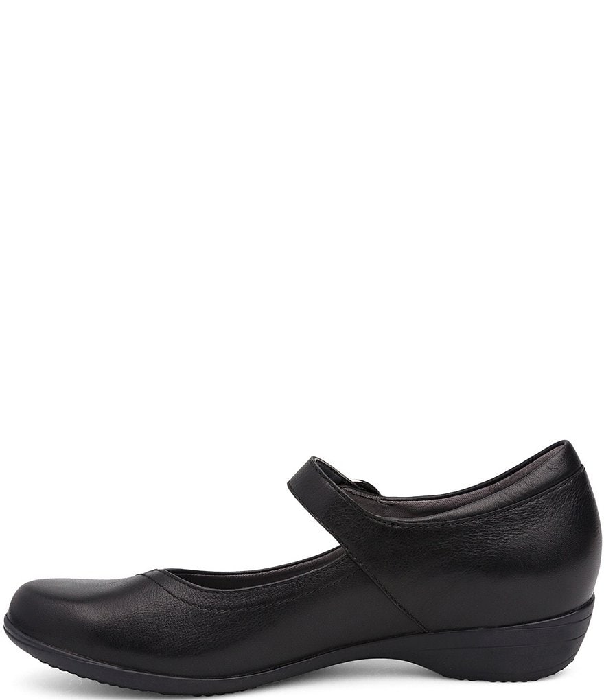 Deltan Tessa Croc-Embossed T-Strap Block Heel Pumps