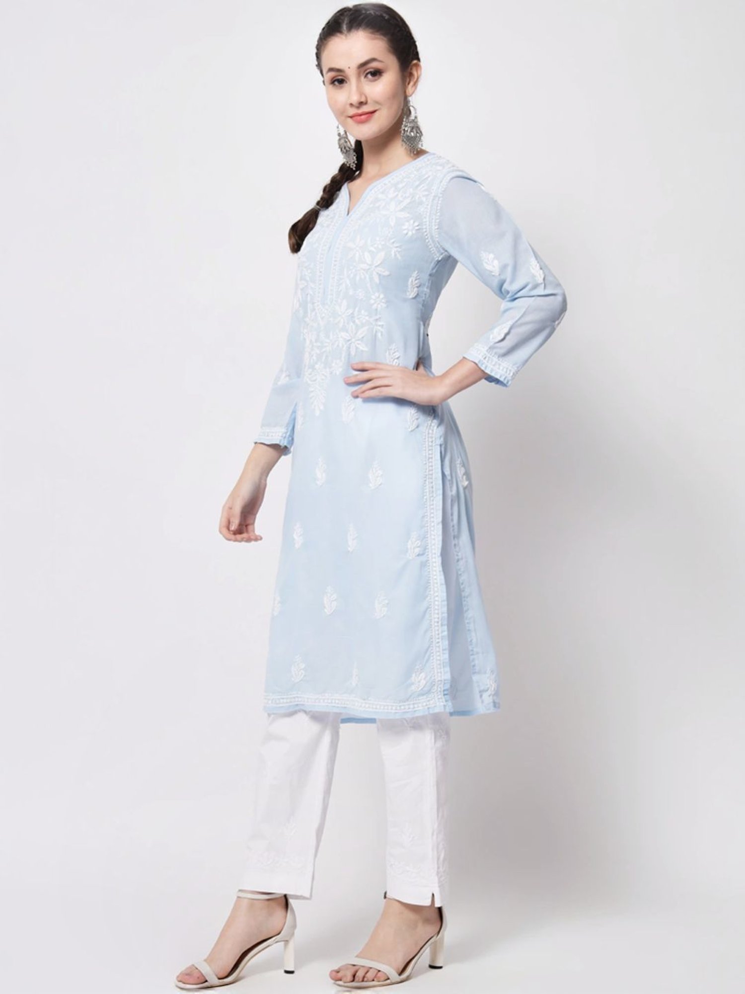 PARAMOUNT CHIKAN Sky Blue Cotton Hand Embroidered Chikankari Straight Kurta