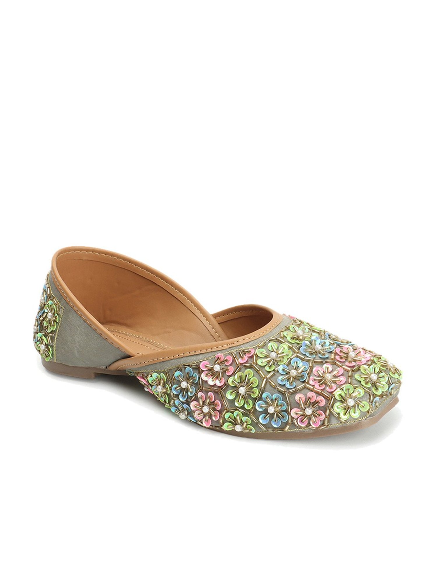 Iconics Women's Grey Ethnic Juttis