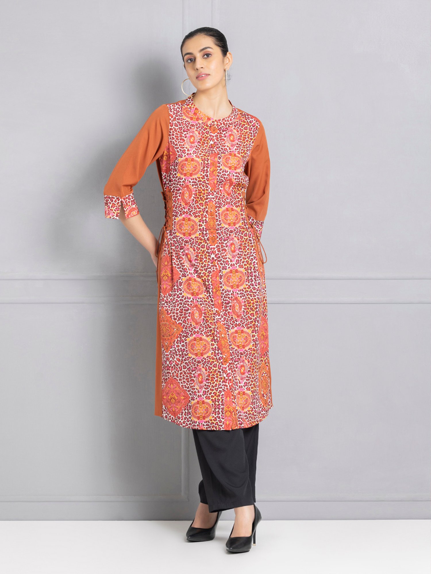 SHAYE Brown Animal Print Kurta