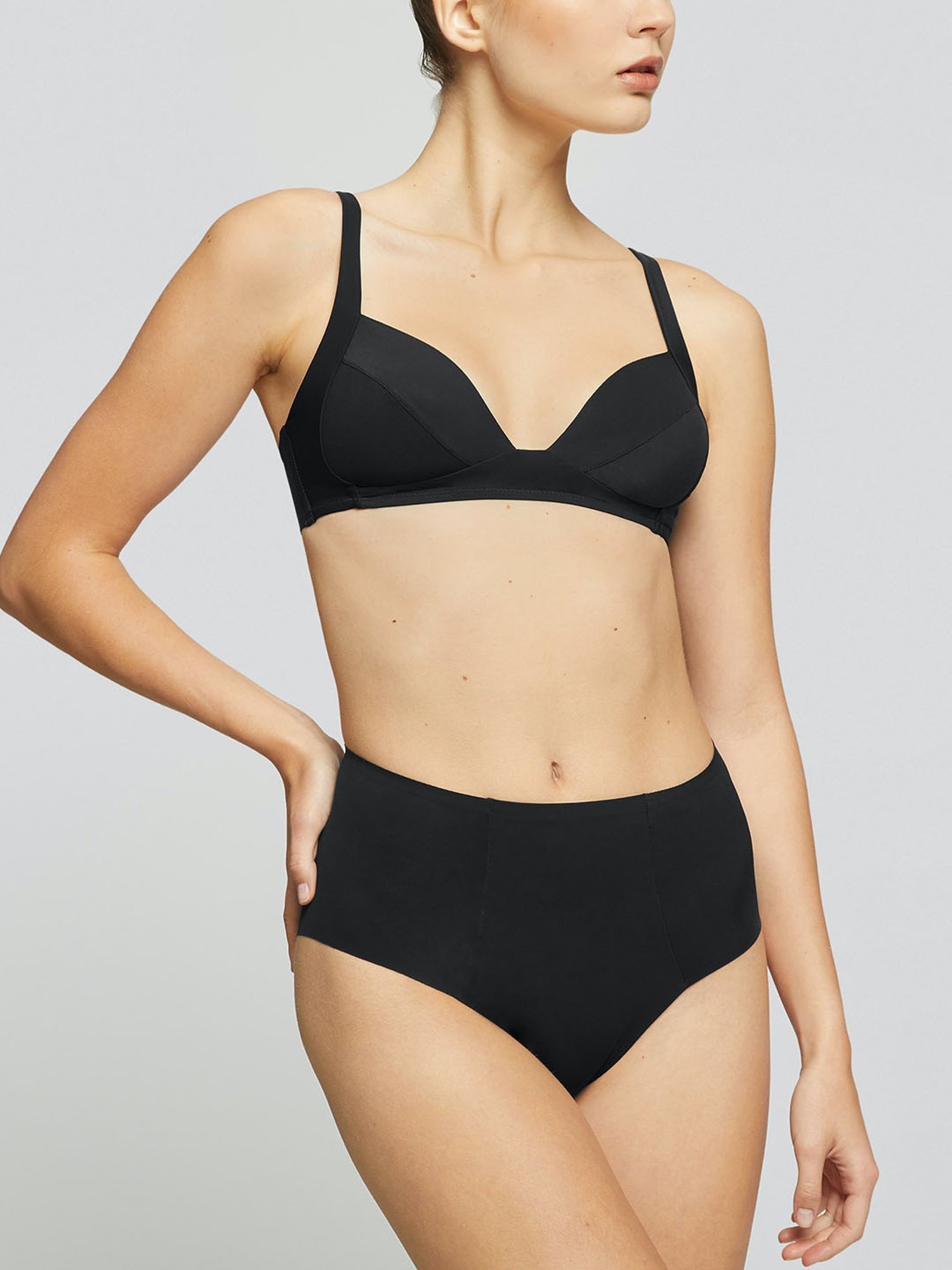 Yamamay Black Non Wired Non Padded Shaper Bra