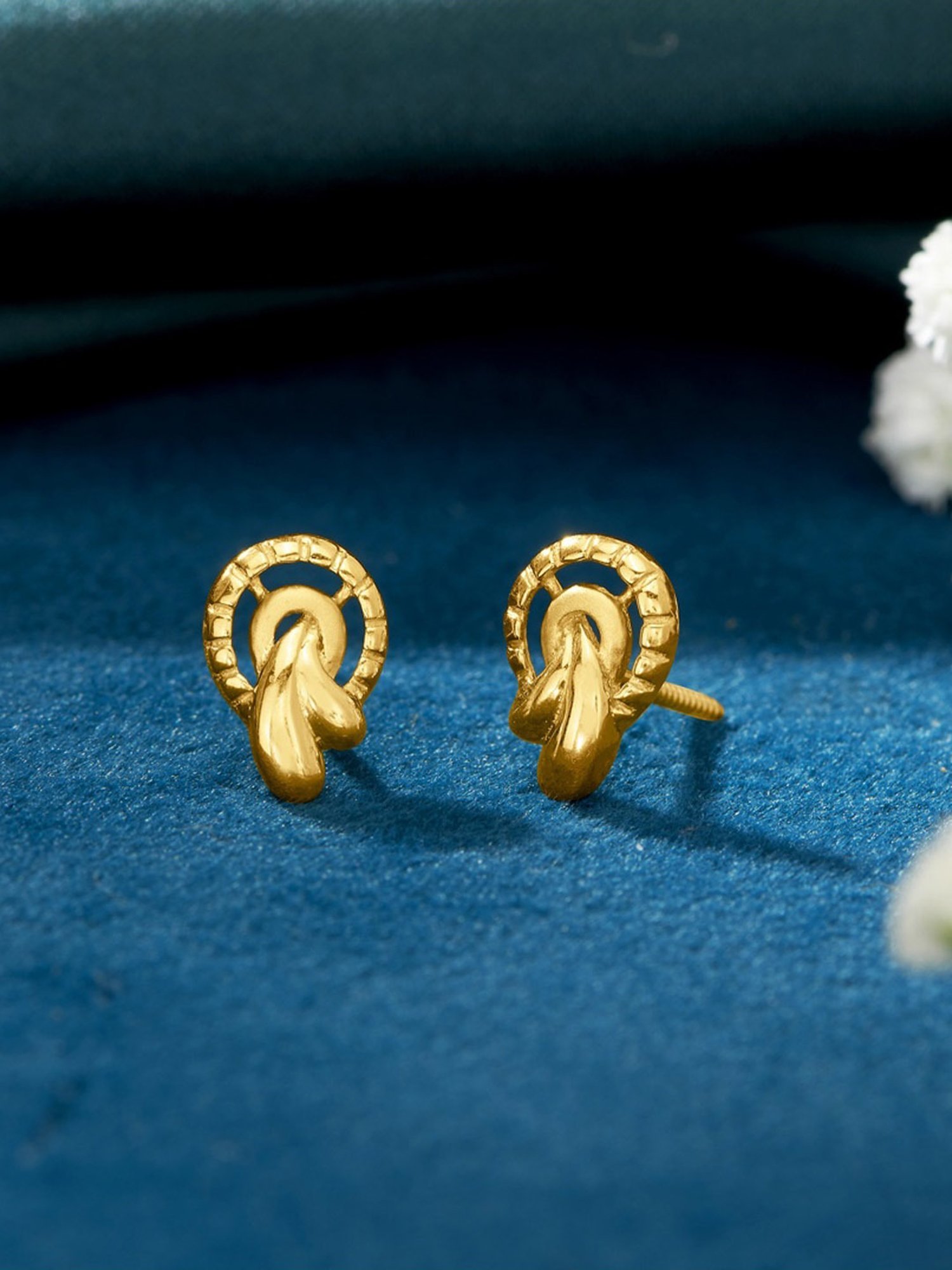 P.C. Chandra Jewellers 14 kt Gold Earrings