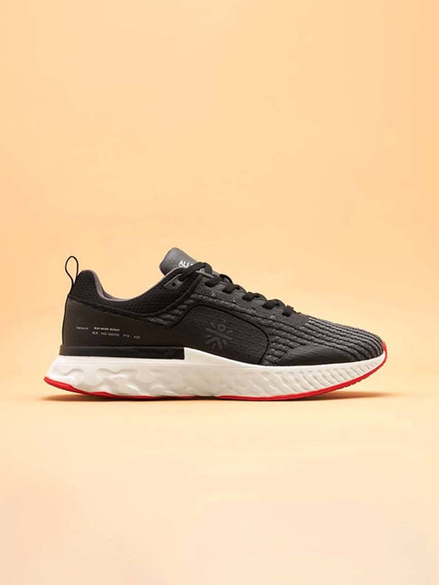 Cultsport Versa Maze Men's Black Running Shoes