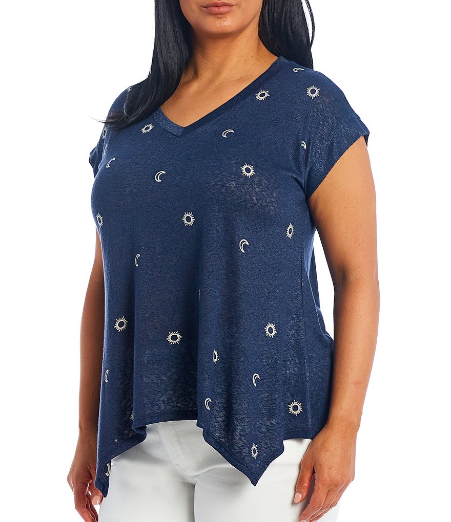 Bobeau Plus Size Embroidered V-Neck Cap Sleeve Sharkbite Tee