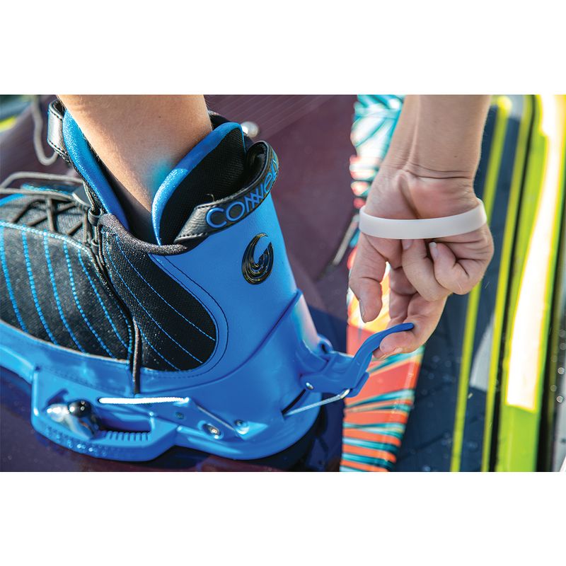 CWB Connelly 62194056-CON Lake Water Sports Surge Kids Wakeboard 125cm w/ Optima Boots Sizes 5-8