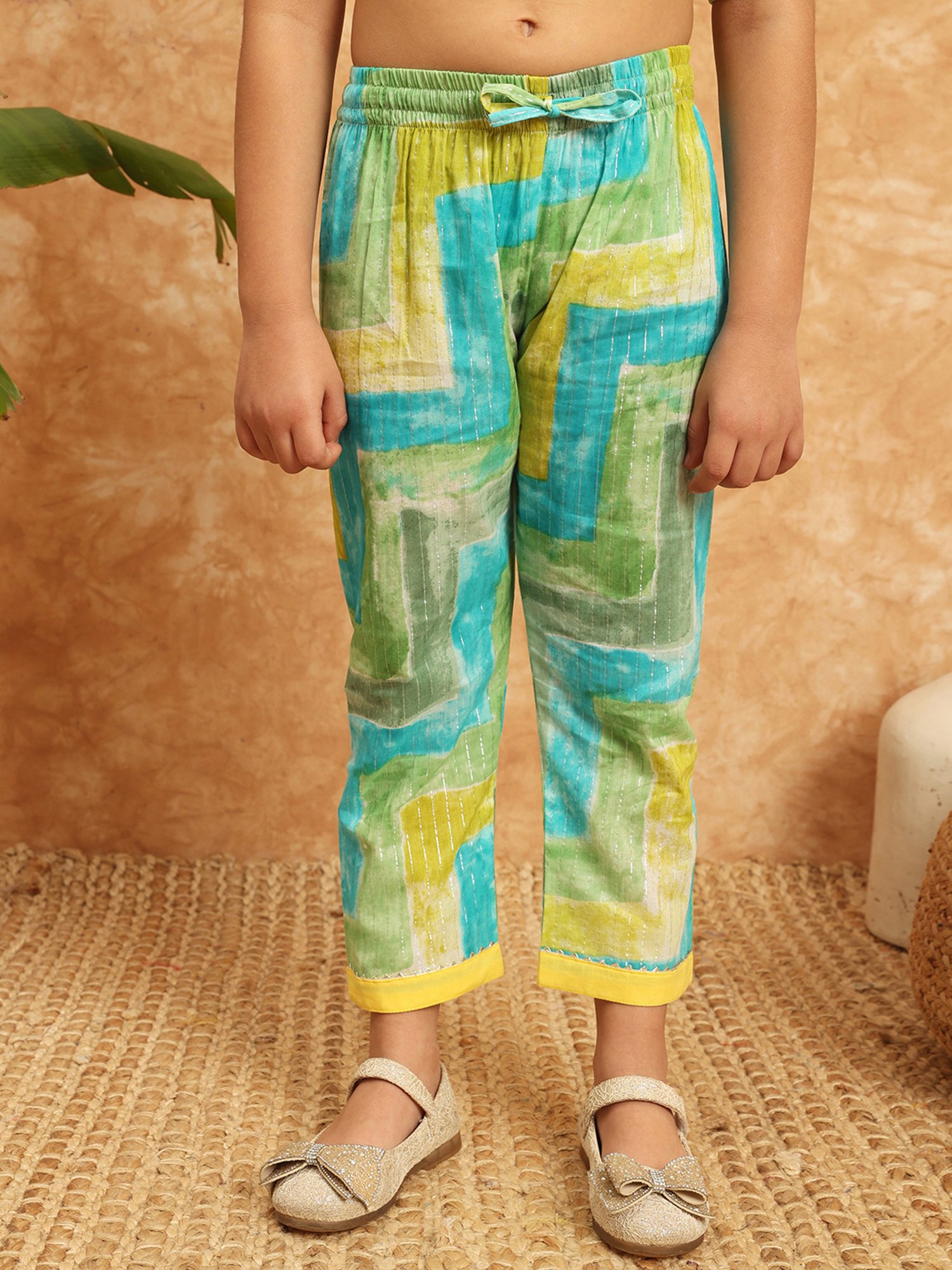 READIPRINT FASHIONS Kids Green & Yellow Printed Kurti with Pants