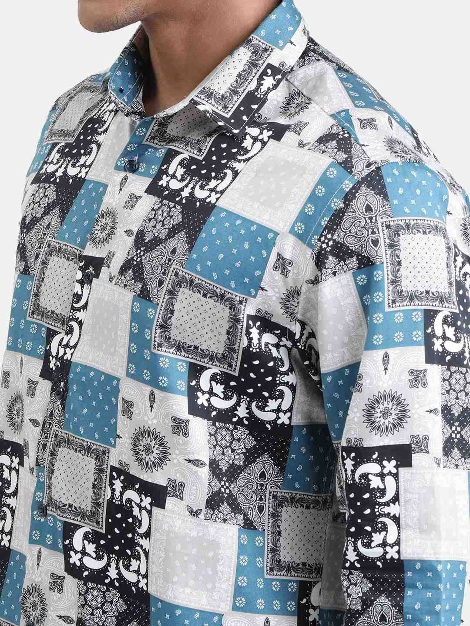 Ivoc Grey & White Cotton Regular Fit Printed Shirt