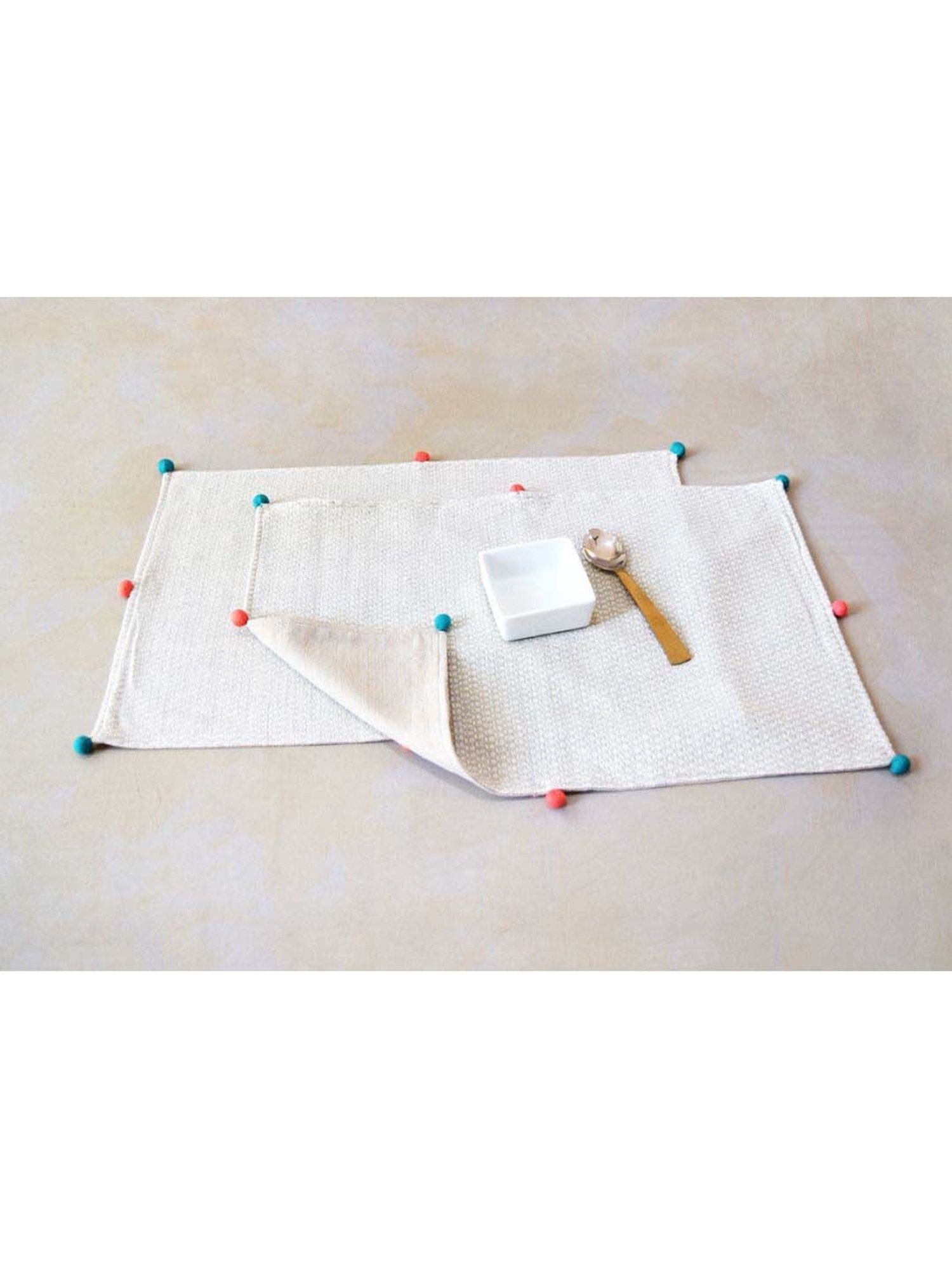 COPPRE Pakhi White Cotton Placemats - Set of 2