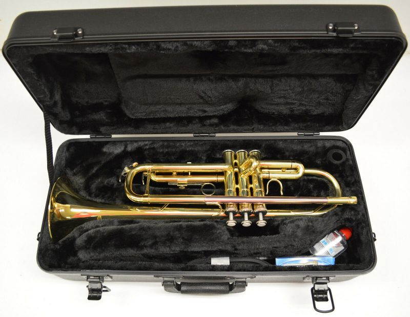 NEW BLESSING BTR1277 STUDENT TRUMPET, KEY OF Bb, CLEAR LACQUER FINISH