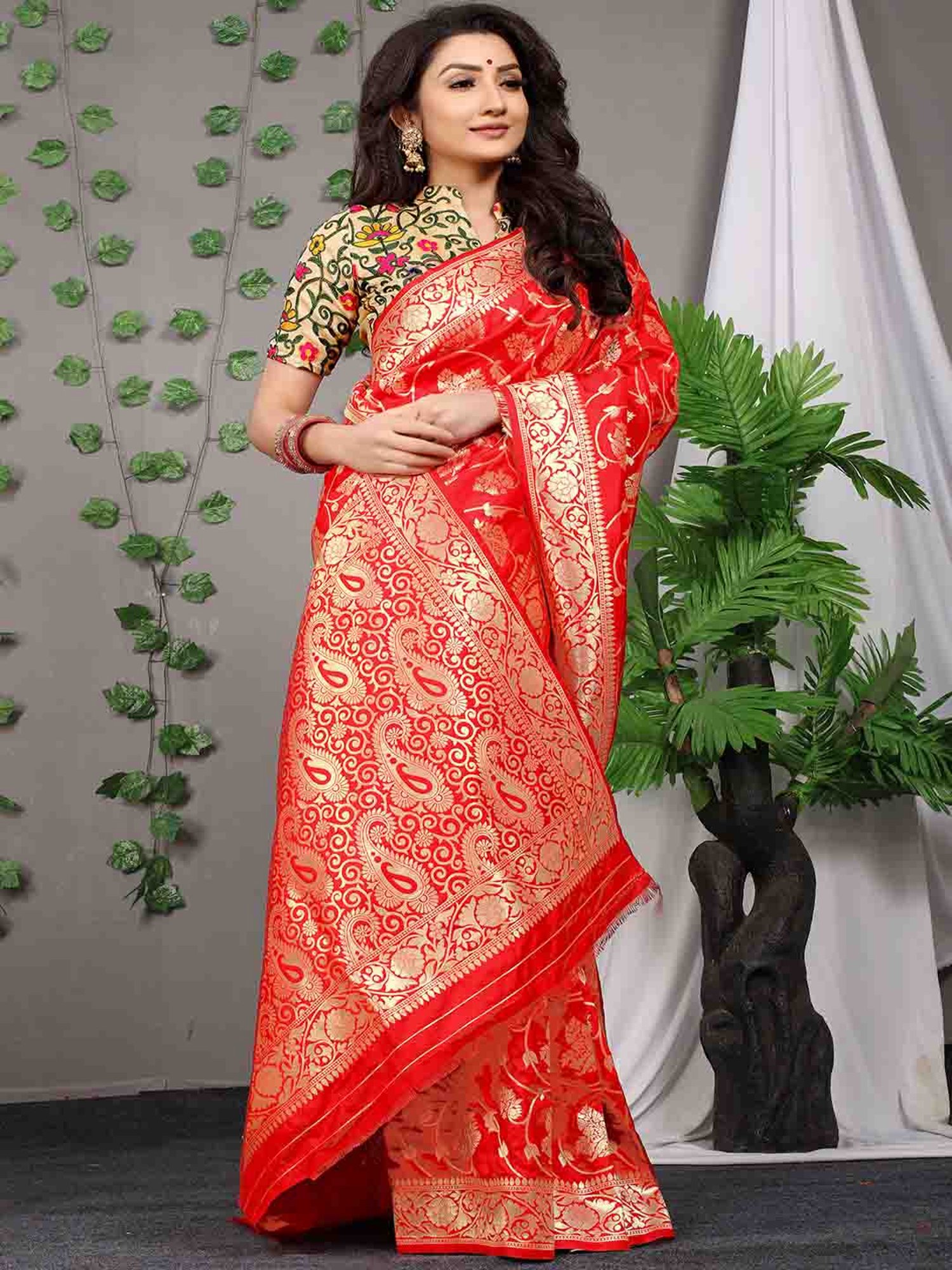 SHUBHKALA Red Silk Woven Saree With Unstitched Blouse