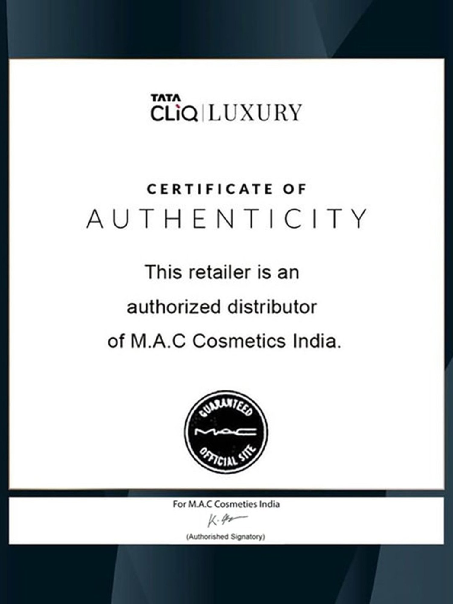 M.A.C Powder Kiss Liquid Lip Color Over The Taupe - 5 ml