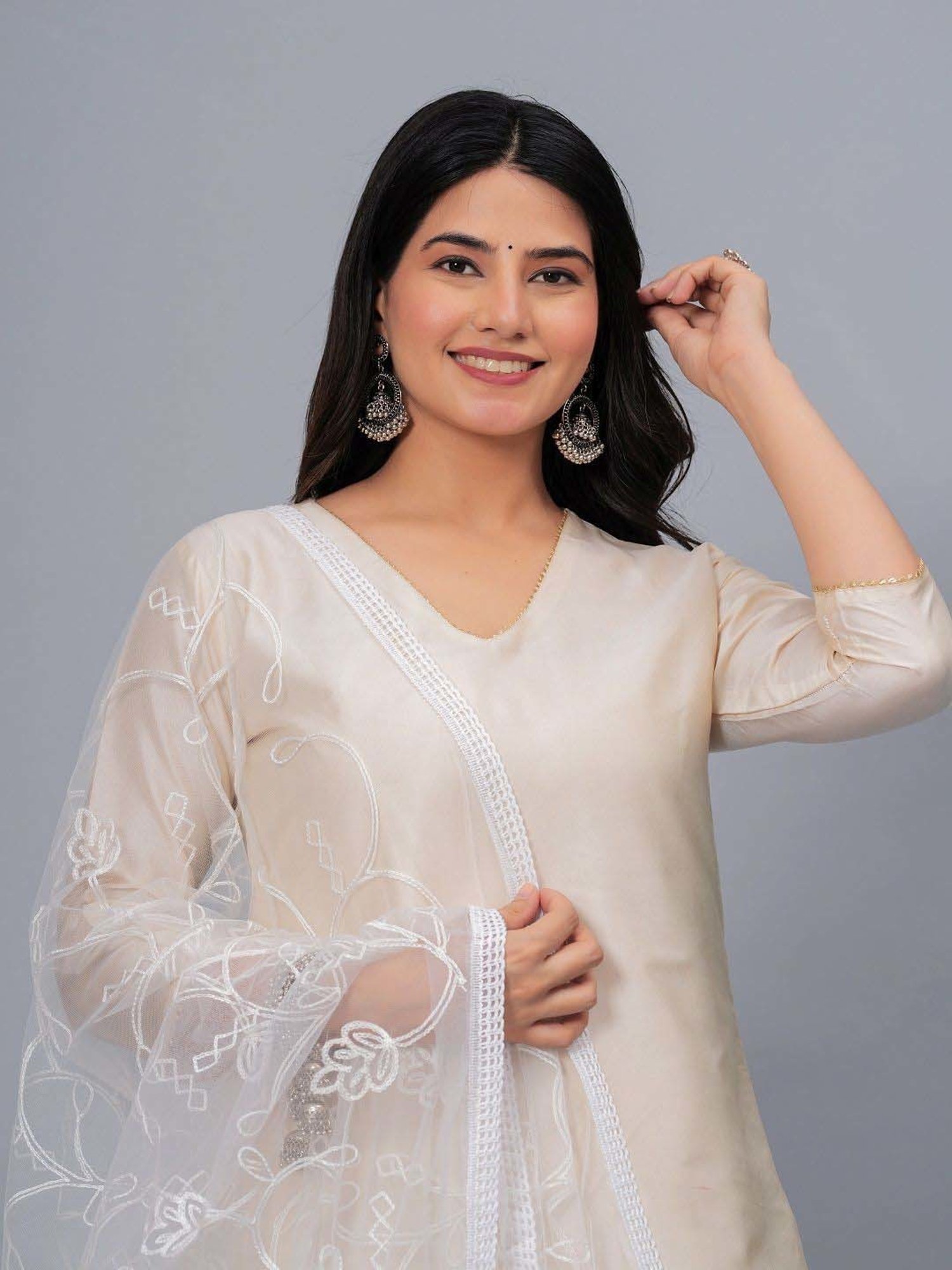 Stylum White Embroidered Dupatta