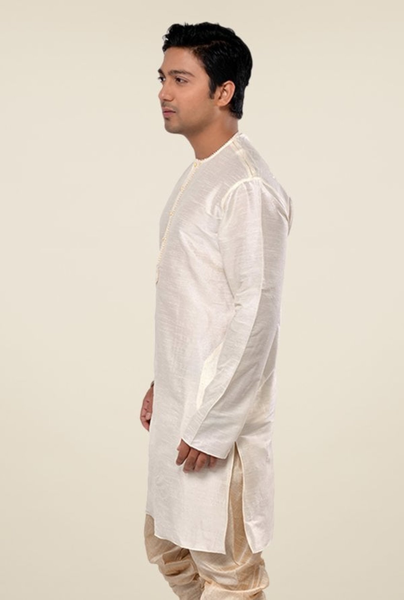 Manyavar Off White Round Neck Solid Kurta