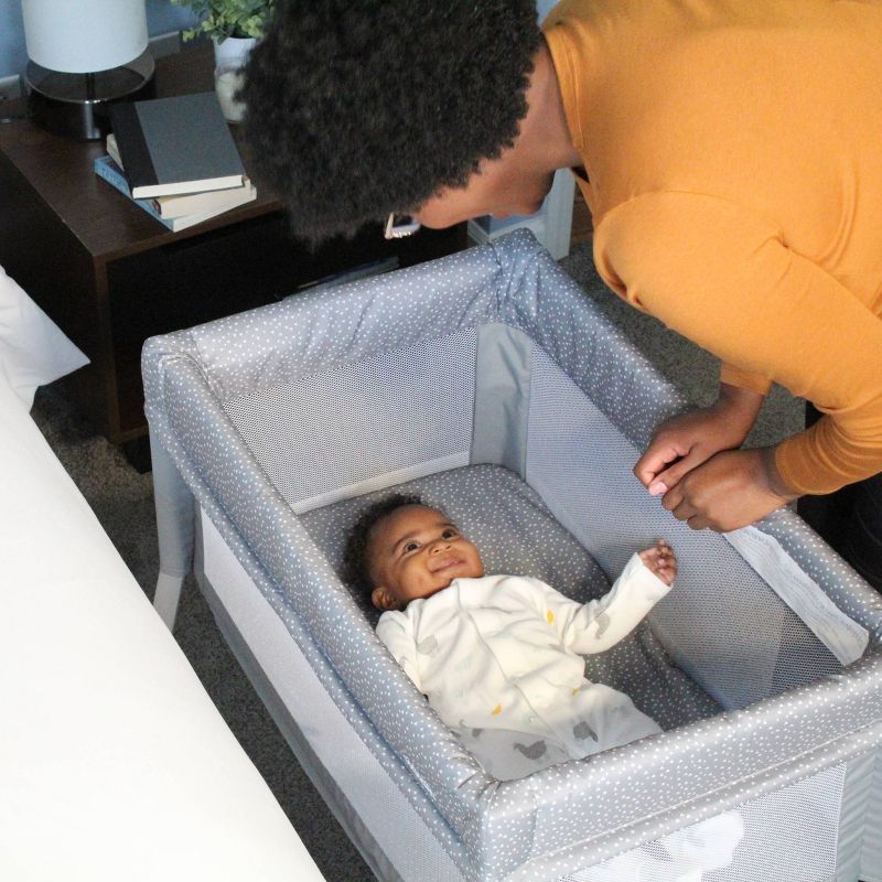 Kolcraft Healthy Lite Portable Bassinet