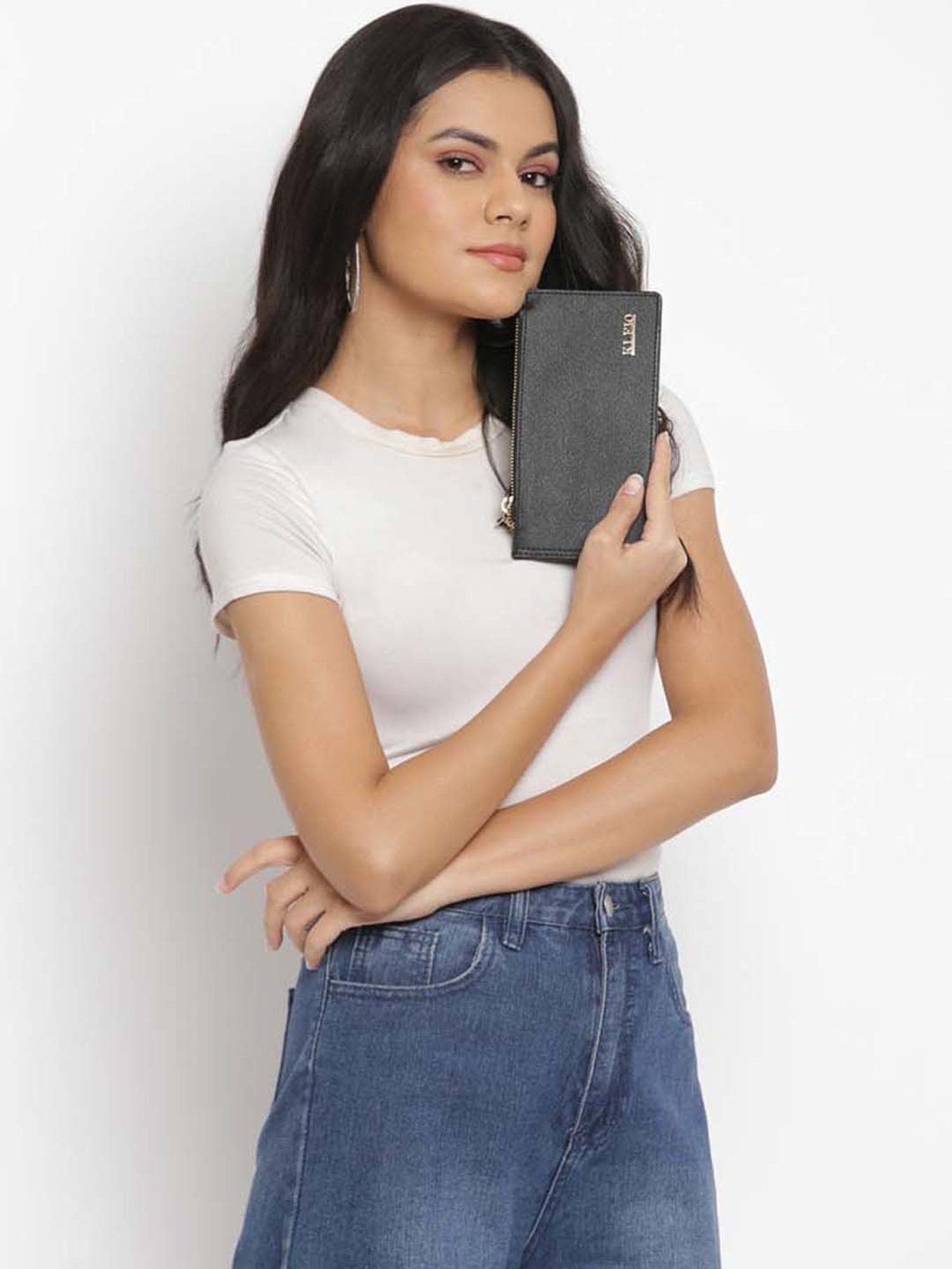 KLEIO Black Solid Bi-Fold Wallet for Women