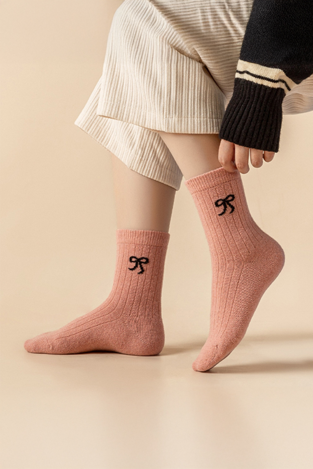 Gossamer Pink Bowknot Ribbed Winter Crew Socks