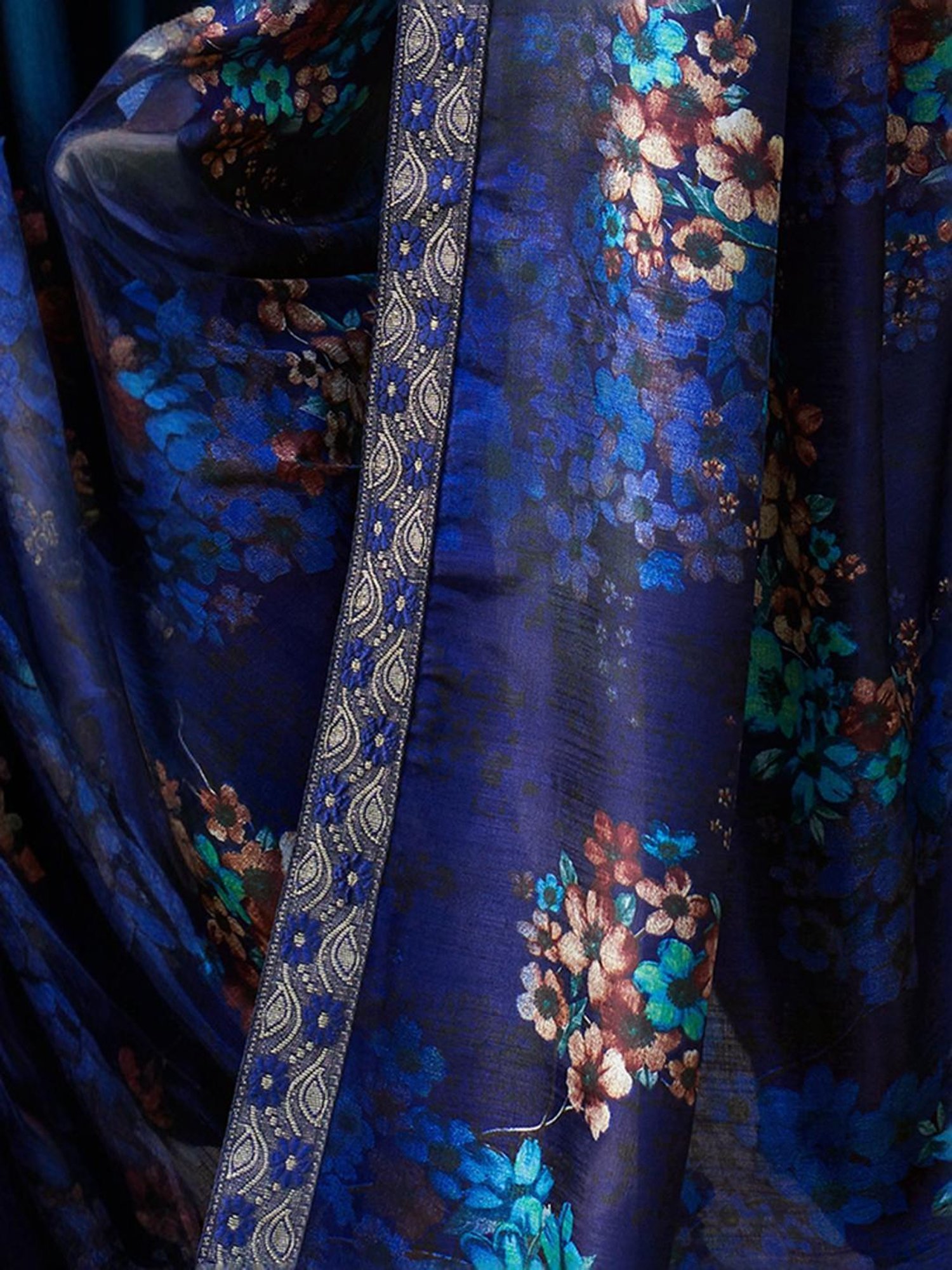 Satrani Navy Floral Print Saree With Unstitched Blouse