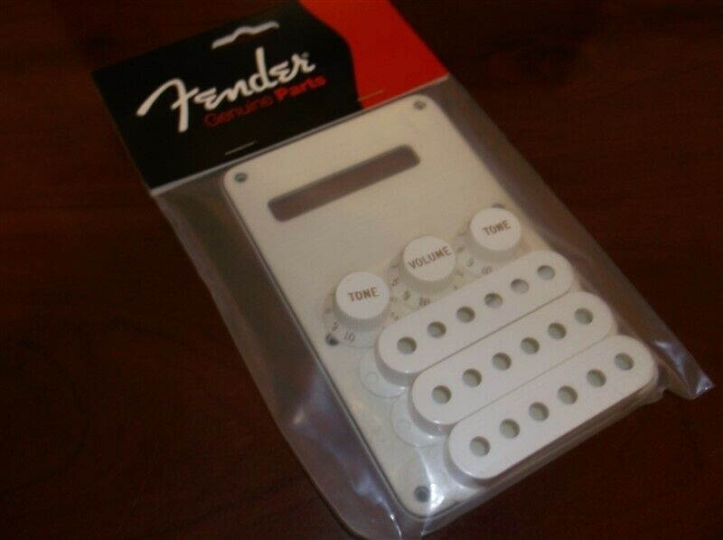 NEW - Genuine Fender Strat Accessory Kit - PARCHMENT, 099-1395-000