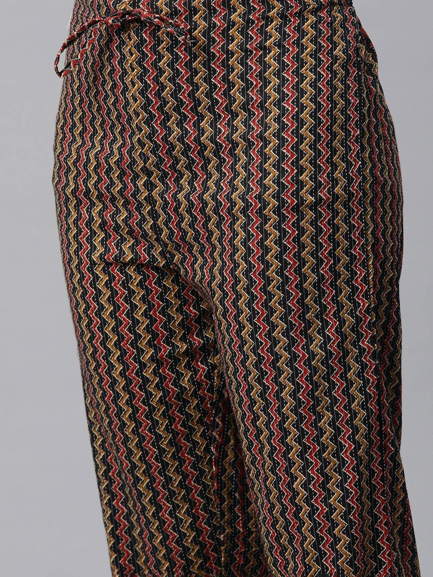 READIPRINT FASHIONS Black Cotton Floral Print Kurta Pant Set