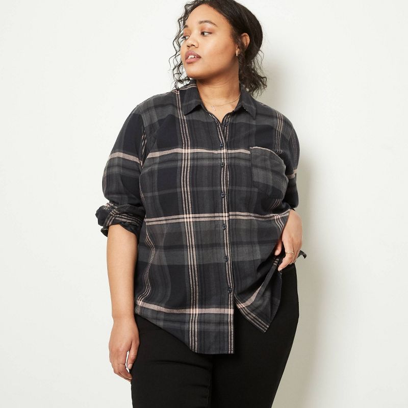Women's Plaid Long Sleeve Button-Down Shirt - Universal Thread™ Charcoal Gray M