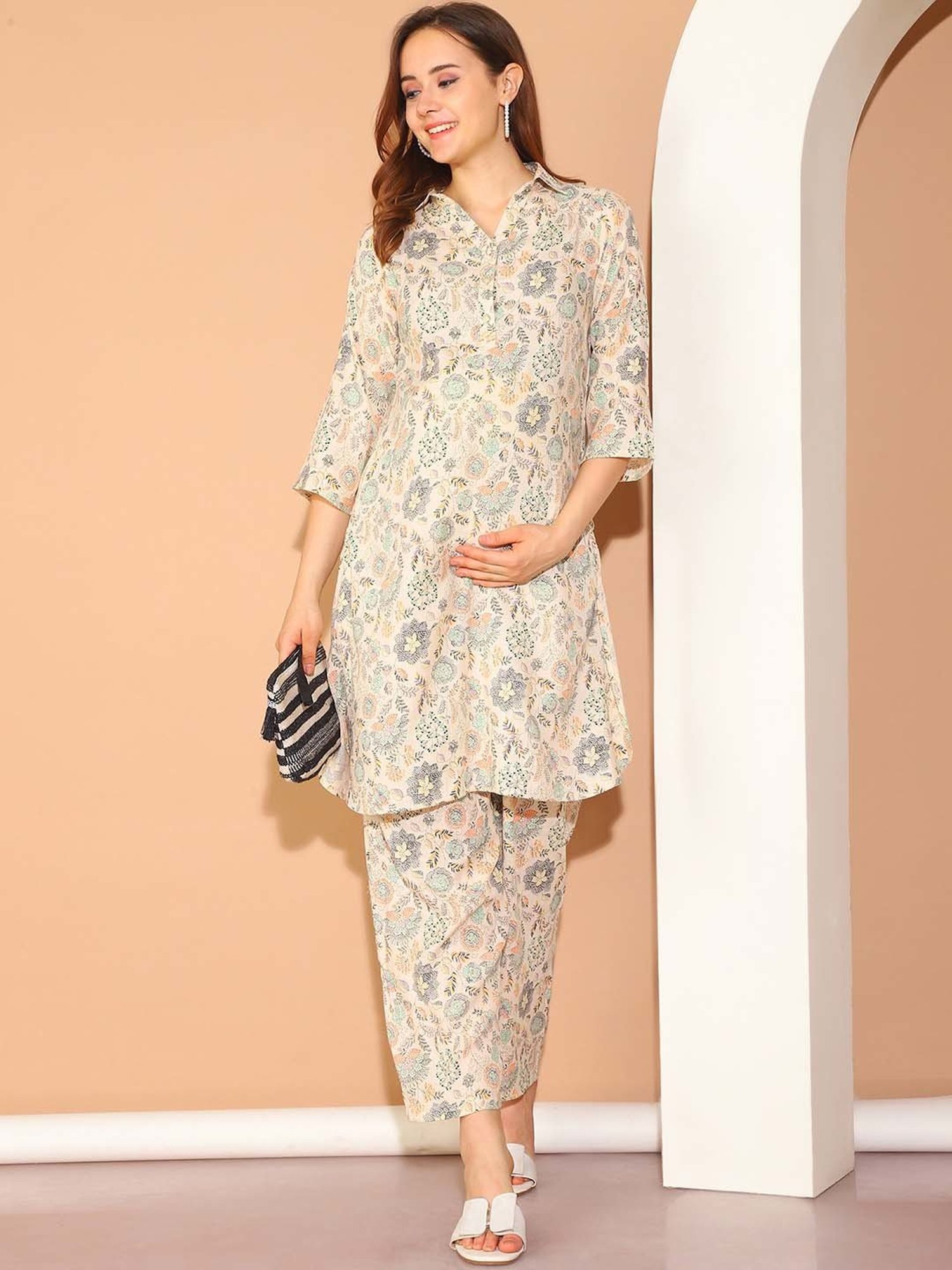 Moms Maternity Beige Floral Print Maternity Kurta & Pants