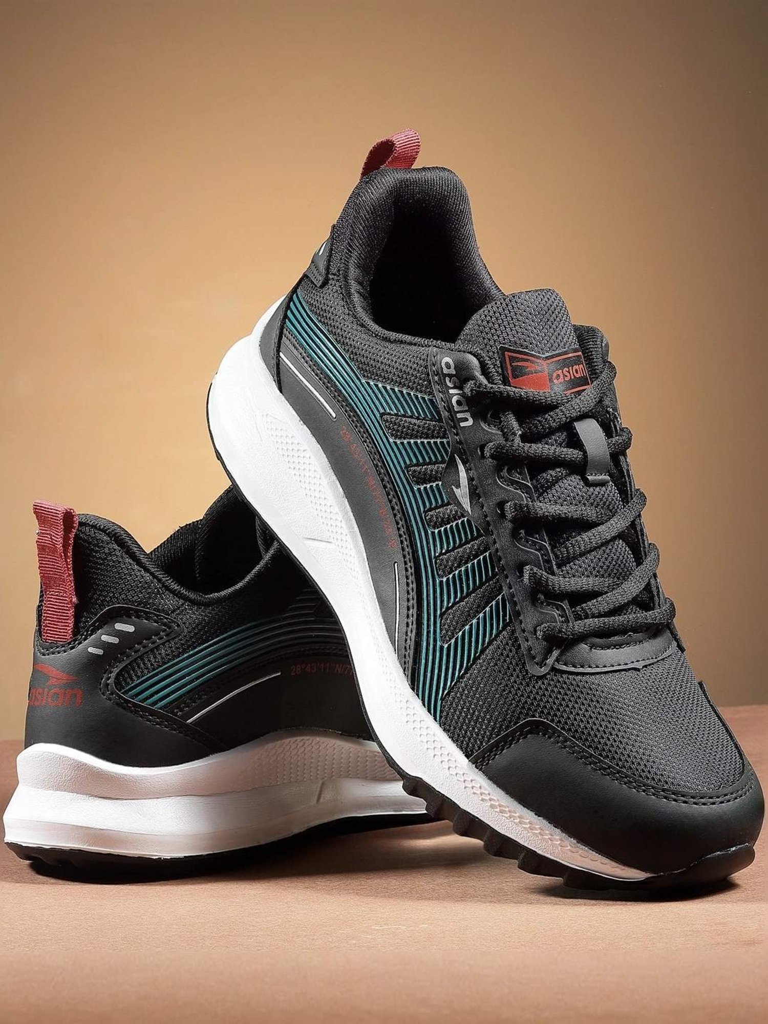 Asian Men's Black Running Shoes