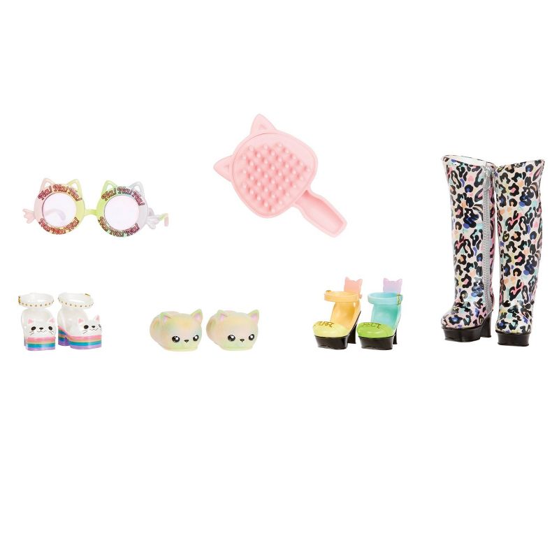 Na! Na! Na! Ultimate Surprise Rainbow Kitty with Mix & Match Looks
