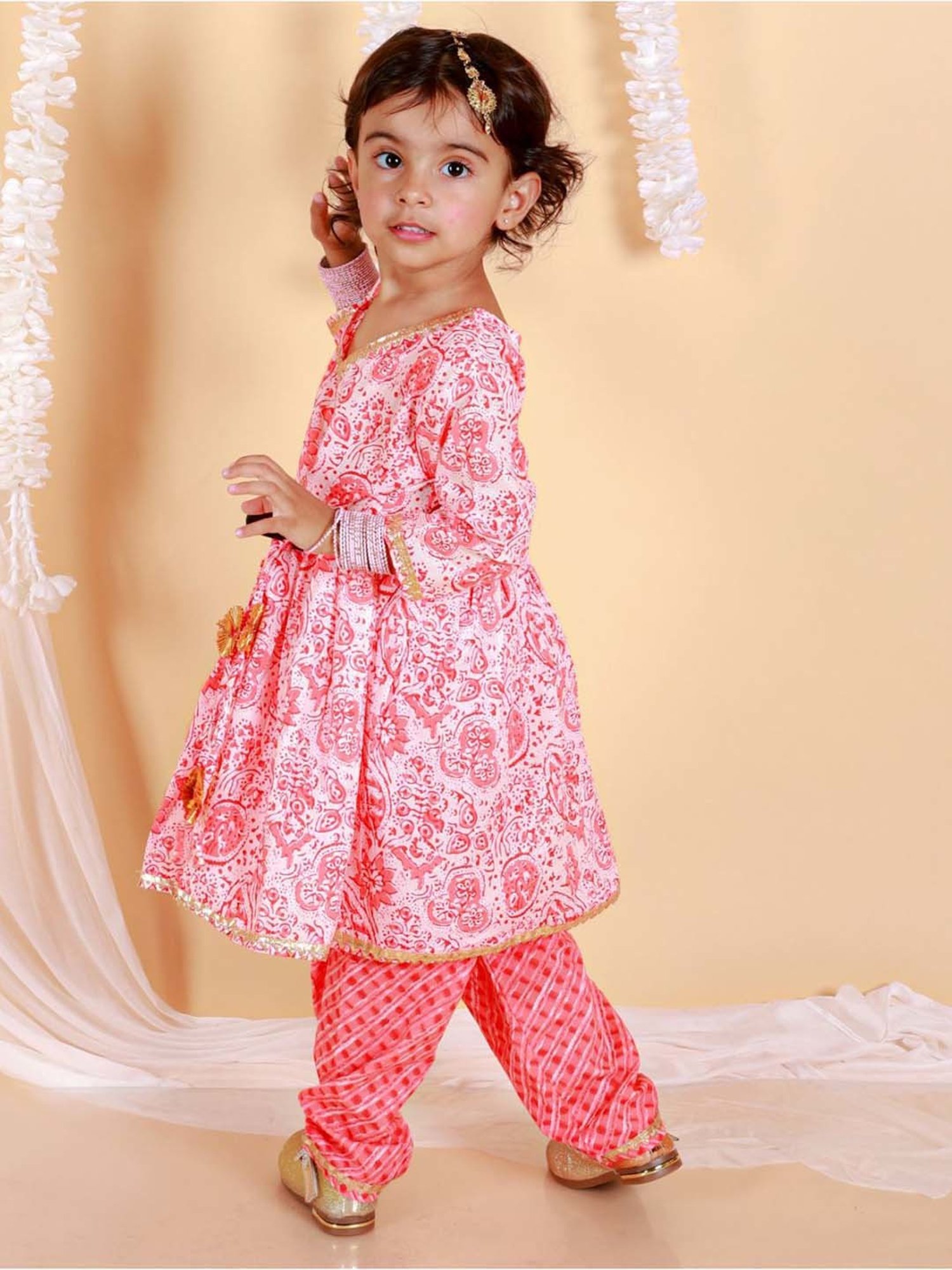 The Mom Store Kids Pink & White Cotton Printed Kurta Set