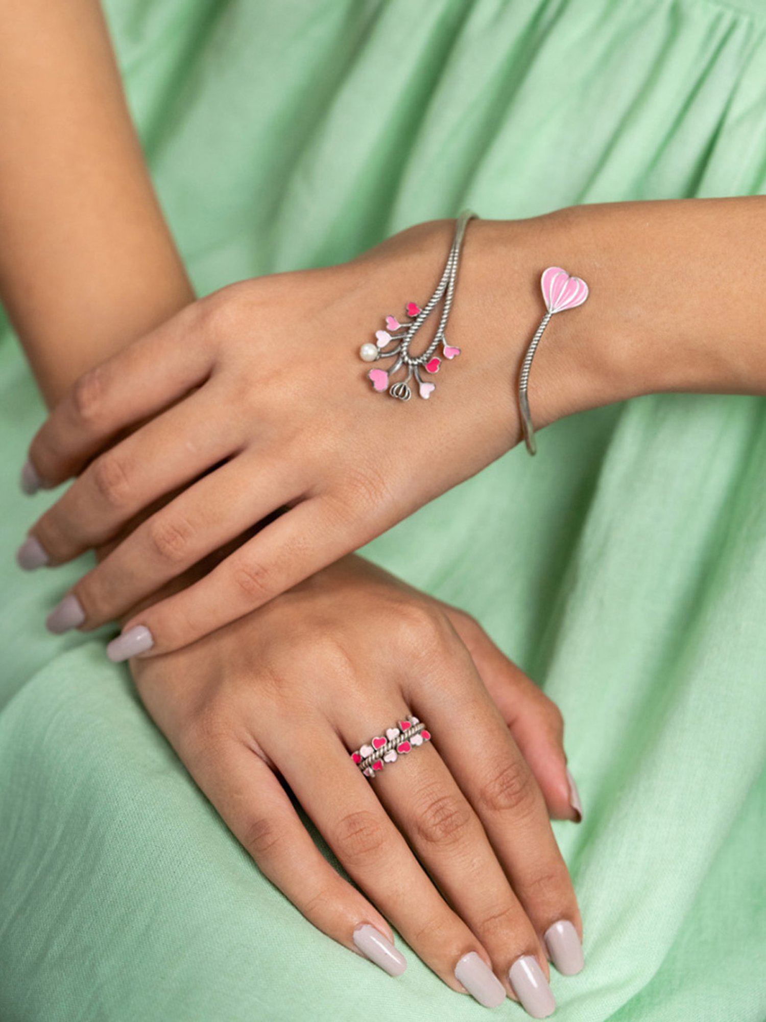 Shaya 92.5 Sterling Silver For the Love of Creative Pursuits Heart Bracelet for Women