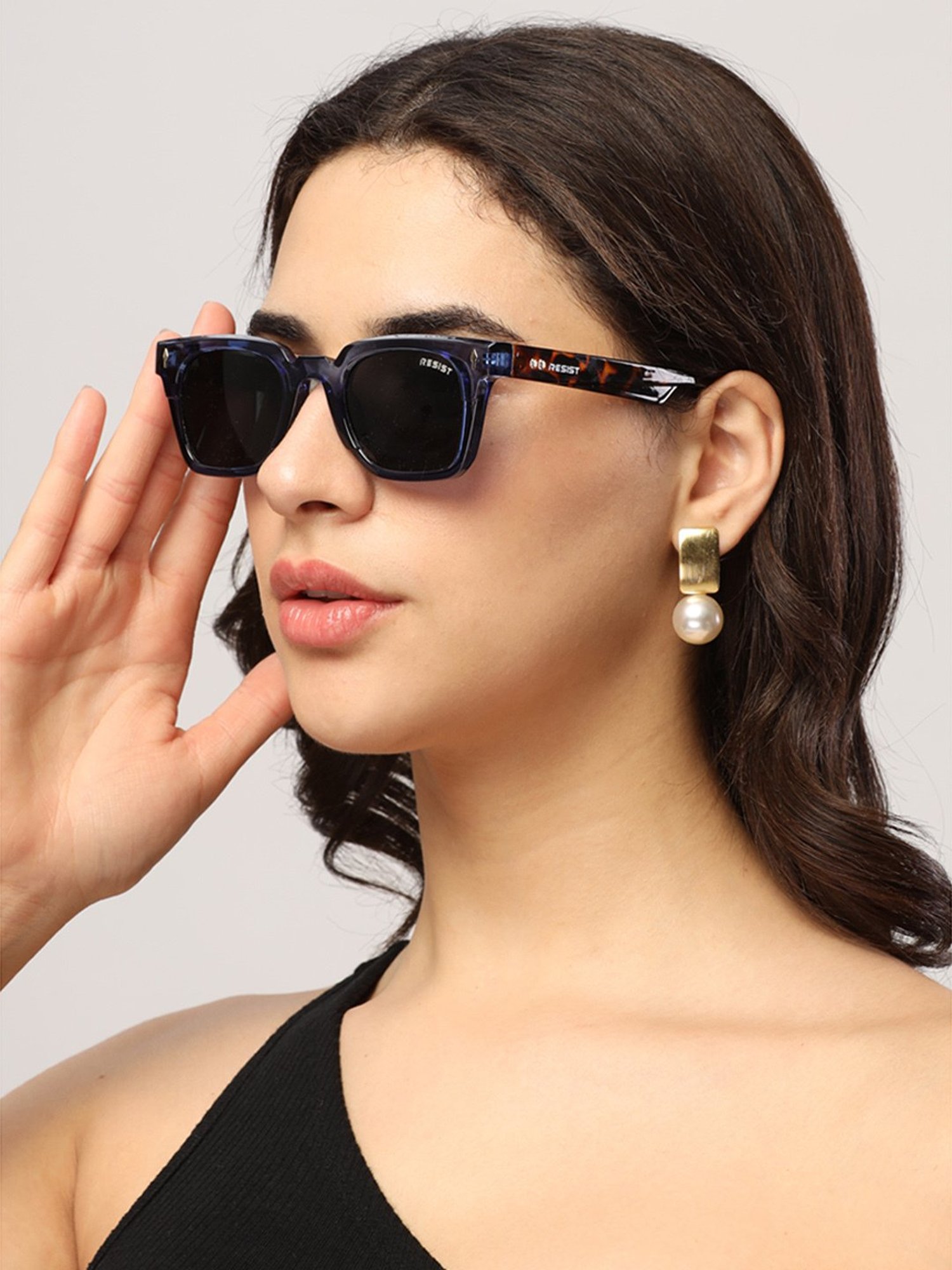 Resist Eyewear Black Wayfarer Polarised and UV Protected Lens Unisex Sunglasses