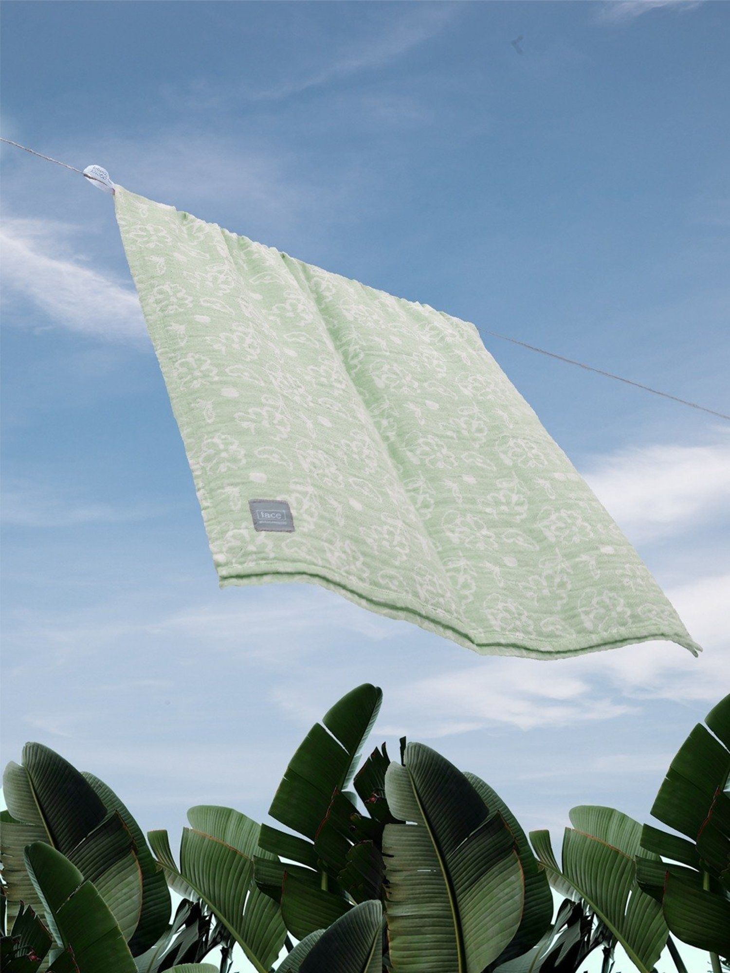 Doctor Towels BanaJacquard Floral Floral Pastel Green Bath Towel