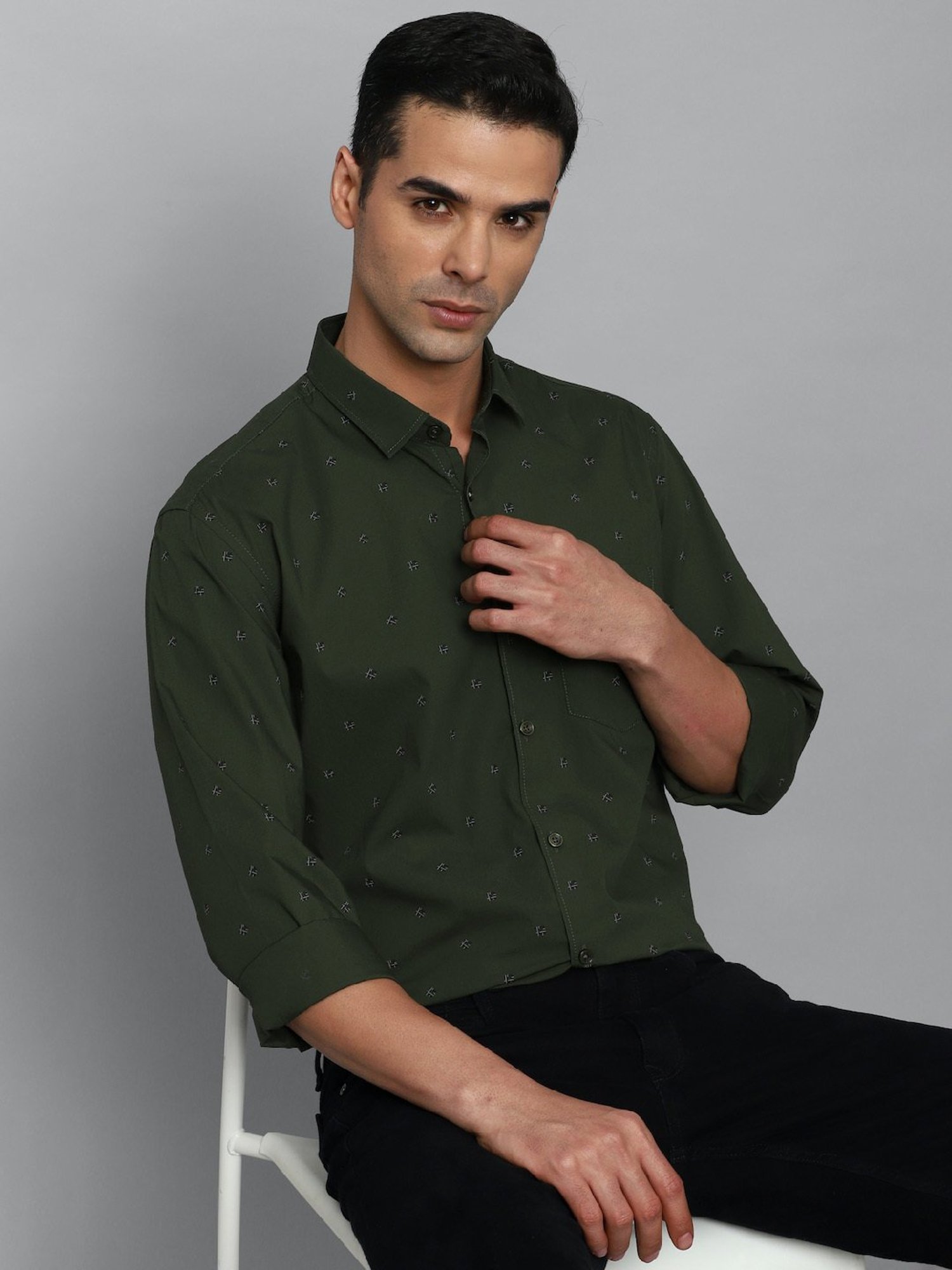 Louis Philippe Sport Green Slim Fit Printed Cotton Shirt