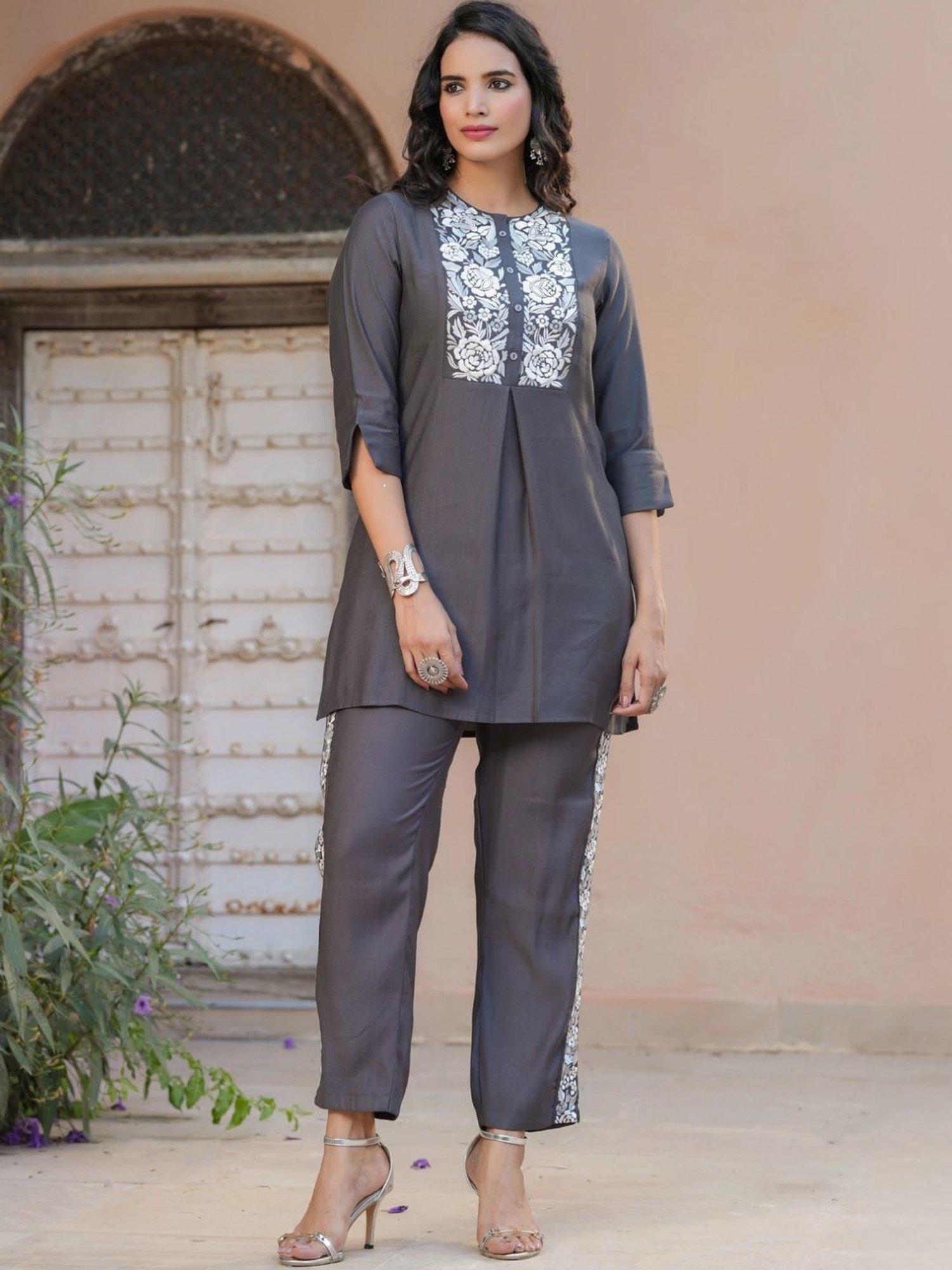 Scakhi Grey Roman Silk Embroidered Co-Ord Set Tunic With Pant