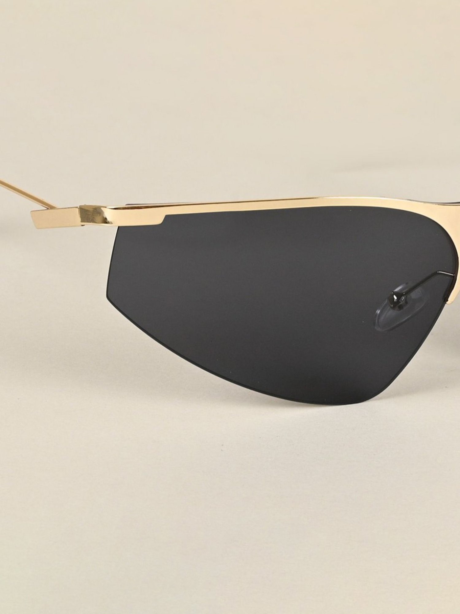 Voyage Black Wraparound UV Protection Unisex Sunglasses