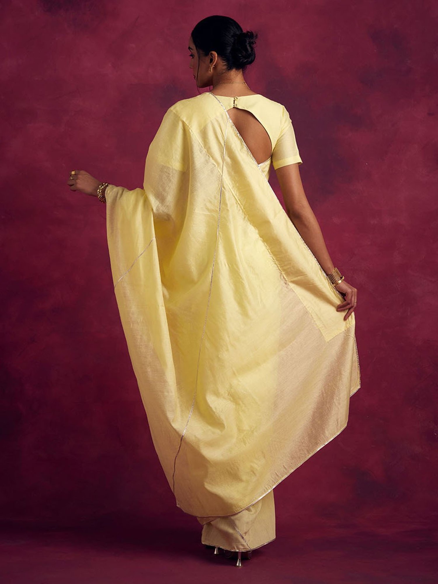 Abhishti Yellow Woven Saree Without Blouse