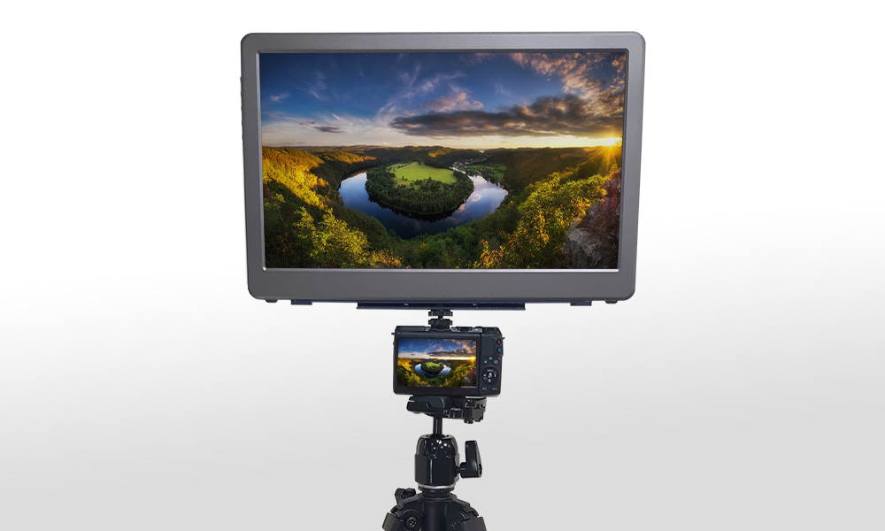 GeChic 1503E 15.6" FHD 1080p Portable Monitor HDMI, VGA Input, USB Powered, Ultralight Weight, Built-in Speakers