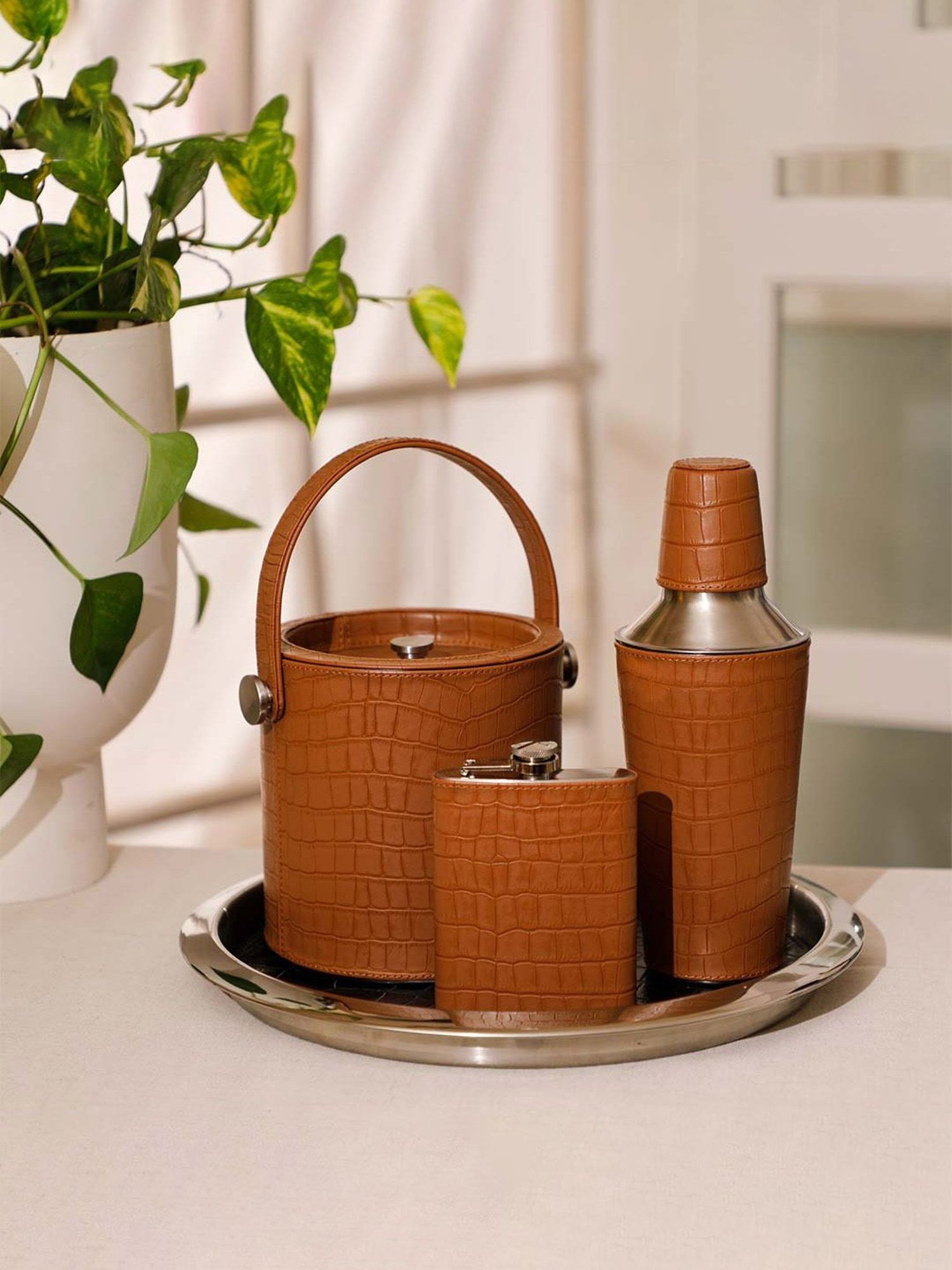 Home4U Animal Print Tan Stainless Steel Cocktail Shaker With Sheath