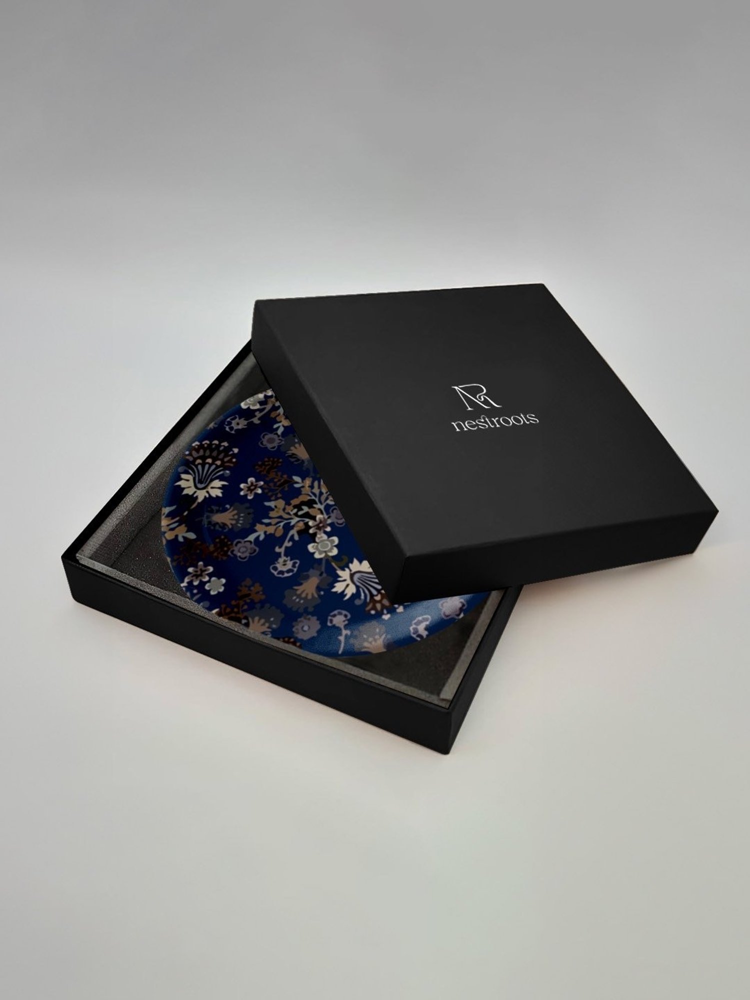 Nestroots Classic Flower Multicolor Porcelain Wall Plate