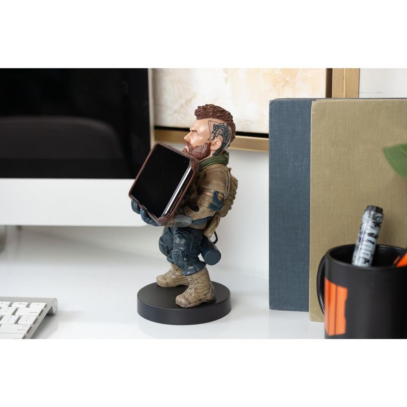 Exquisite Gaming Call Of Duty Specialist #2 Ruin Cable Guy 8-Inch Phone & Controller Holder