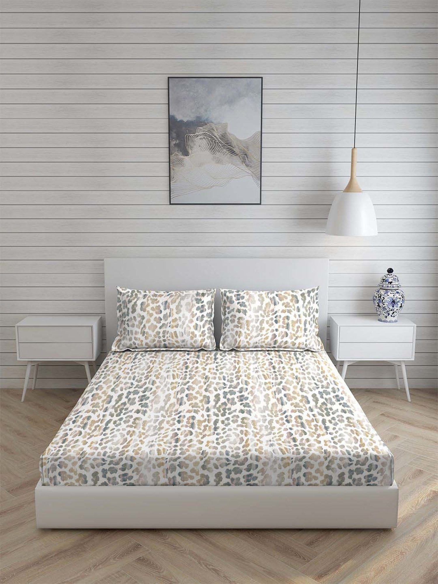 Boutique Living Untamed White Cotton 270 TC King Size Bed Sheet with Pillow Cover