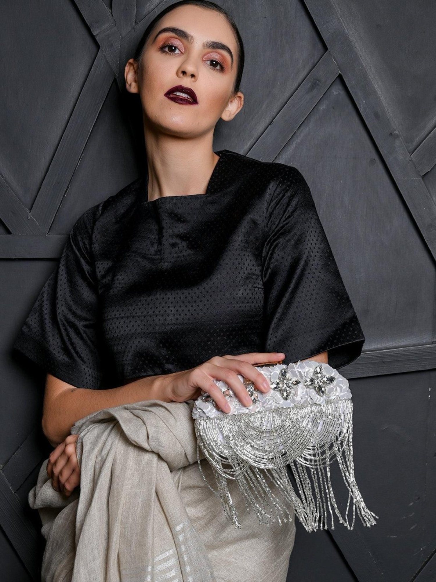 Estee & Lilly Turn Key Closure Clutch - Black