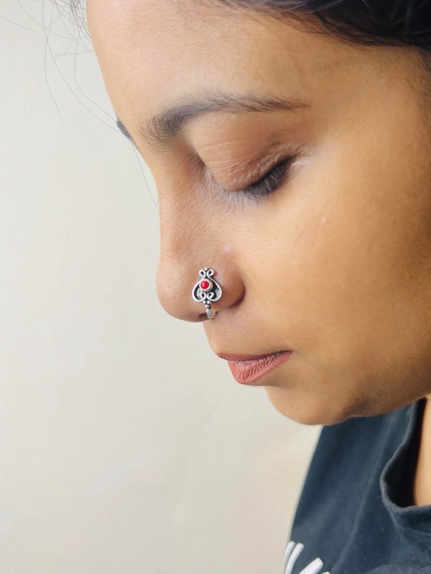 Zavya 92.5 Sterling Silver Floral Nosepin for Women