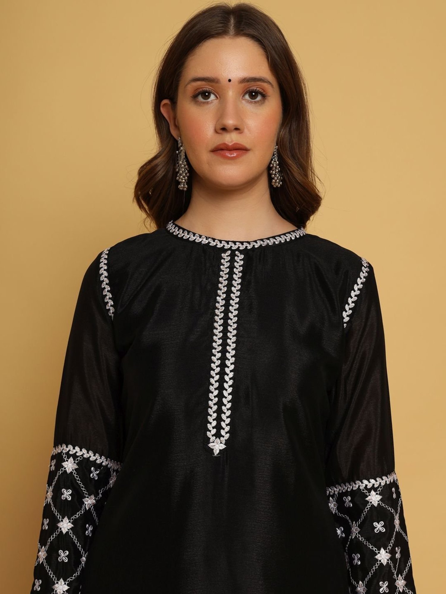 SWAGG INDIA Black Embroidered Kurti Palazzo Set With Dupatta