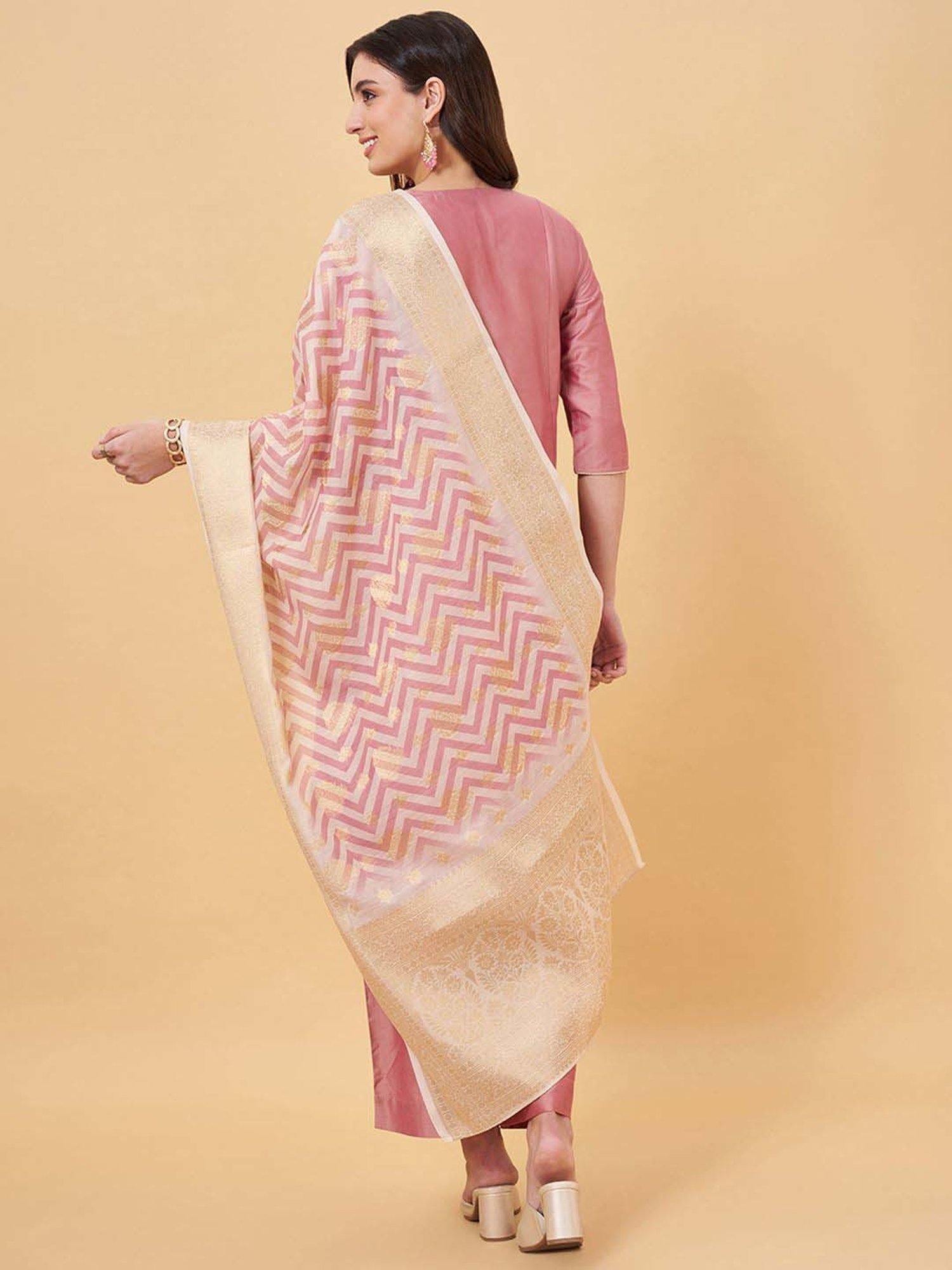 Rangmanch by Pantaloons Pink Plain Kurta Palazzo Set With Dupatta