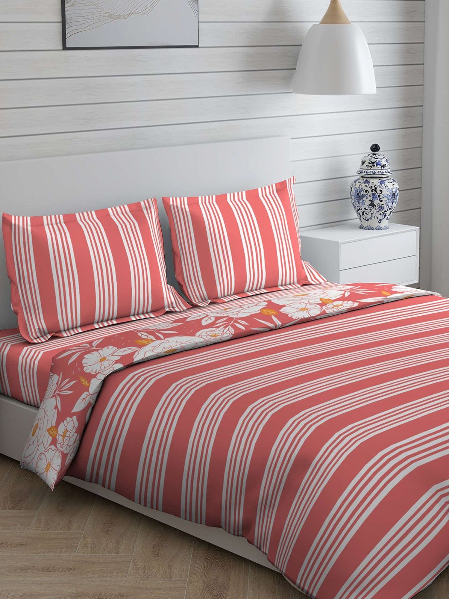 Boutique Living Garnet Printed Multicolor 148 TC Cotton King Bedding Set