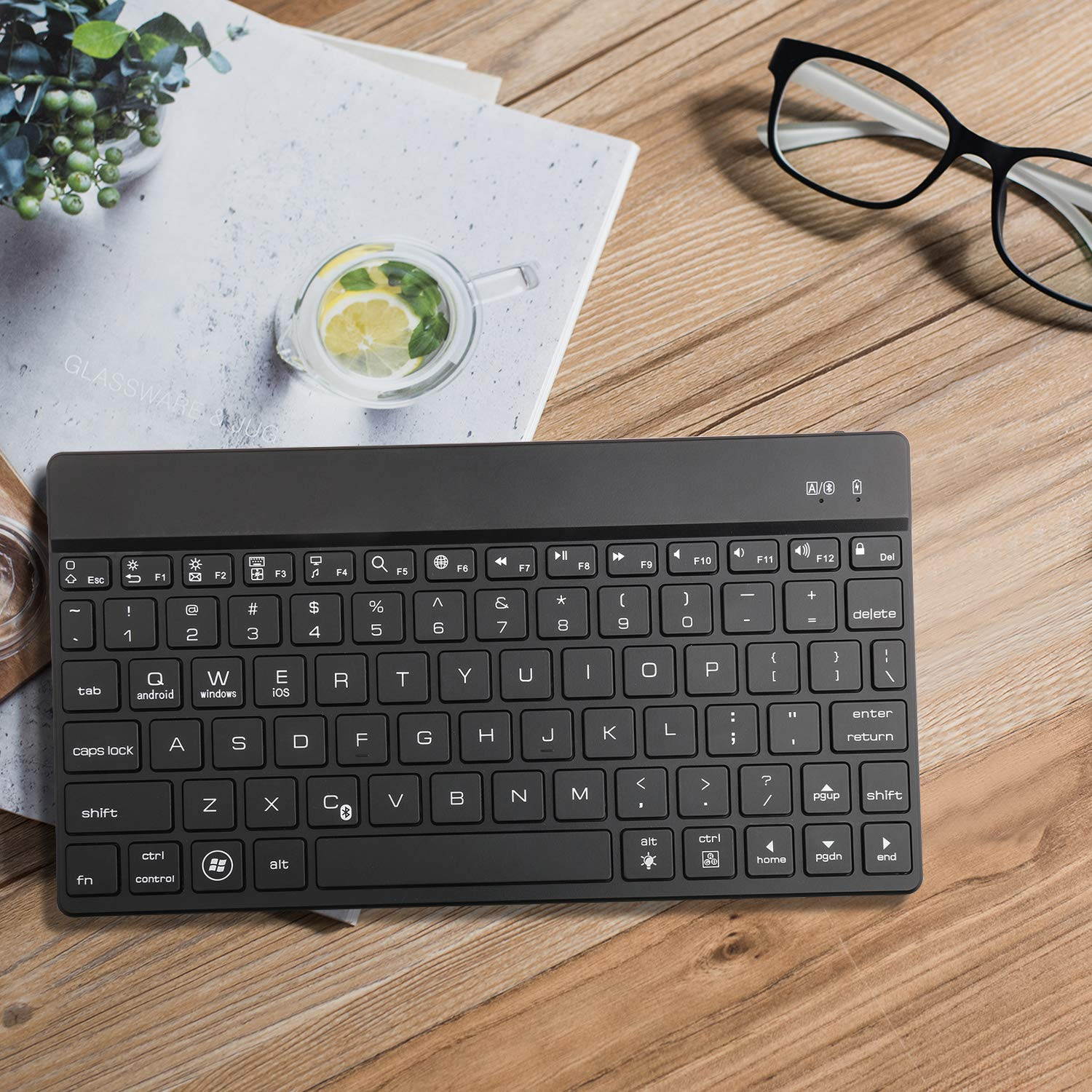 Wireless Bluetooth Keyboard for iPad Pro 12.9 / 11 / 10.5 / 9.7 inch / iPrd Mini 1 2 3 4 5 - 7 Color Backlit Keyboard - Keyboard for 3 System Tablet iPhone iOS Mac Galaxy Android Windows