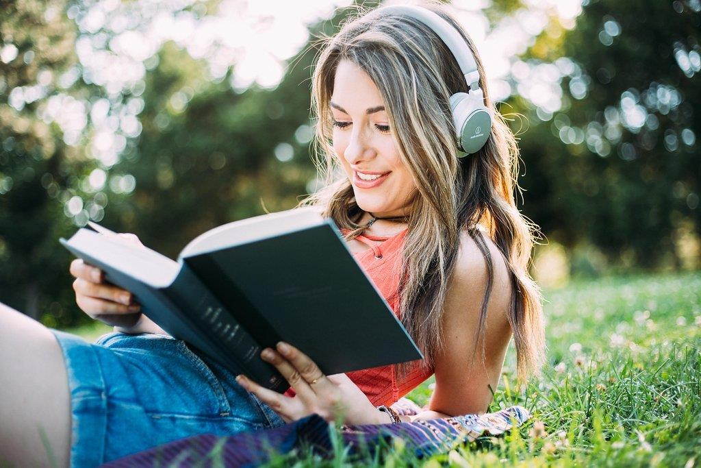 Audio-Technica ATH-SR5BTWH Bluetooth On Ear Headphones Hi-Res With Controls White