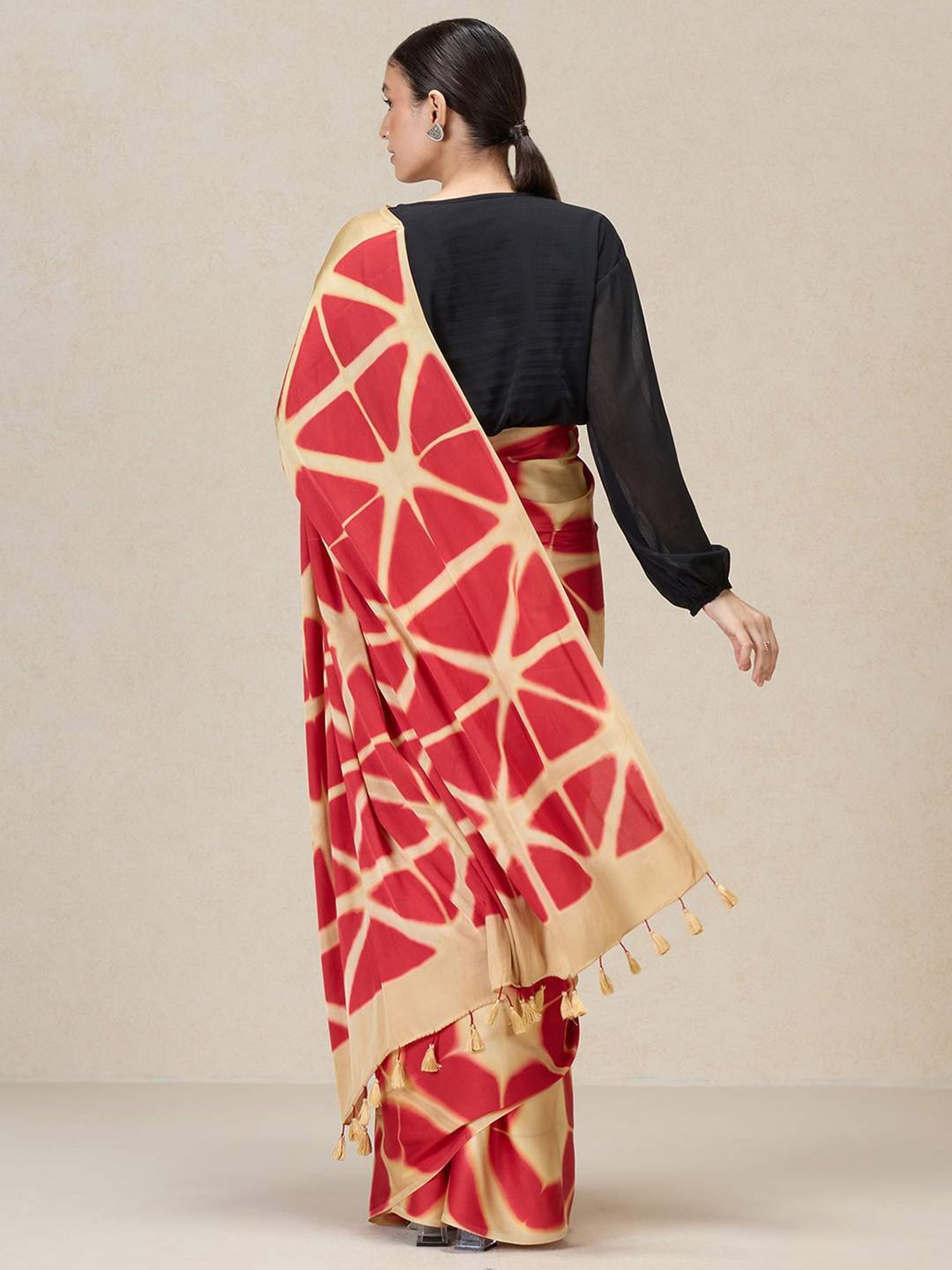 navyasa by liva Beige & Red Printed Saree With Unstitched Blouse